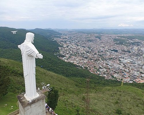 Além das Nuvens: O Cristo Redentor de Poços de Caldas