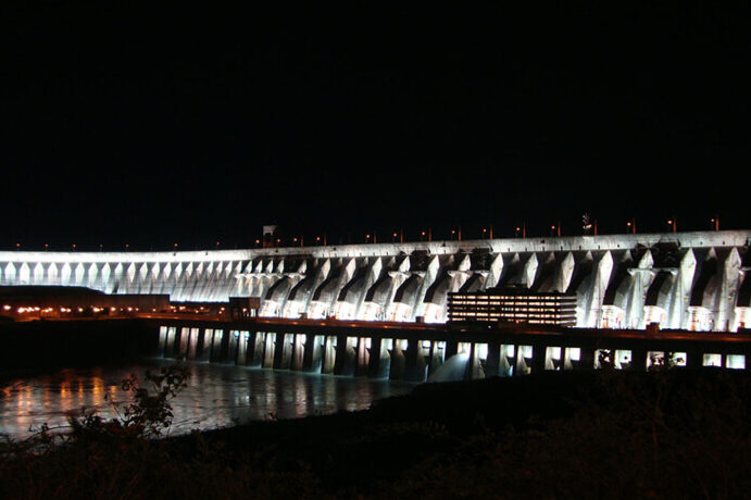 O que fazer domingo à noite em Foz do Iguaçu