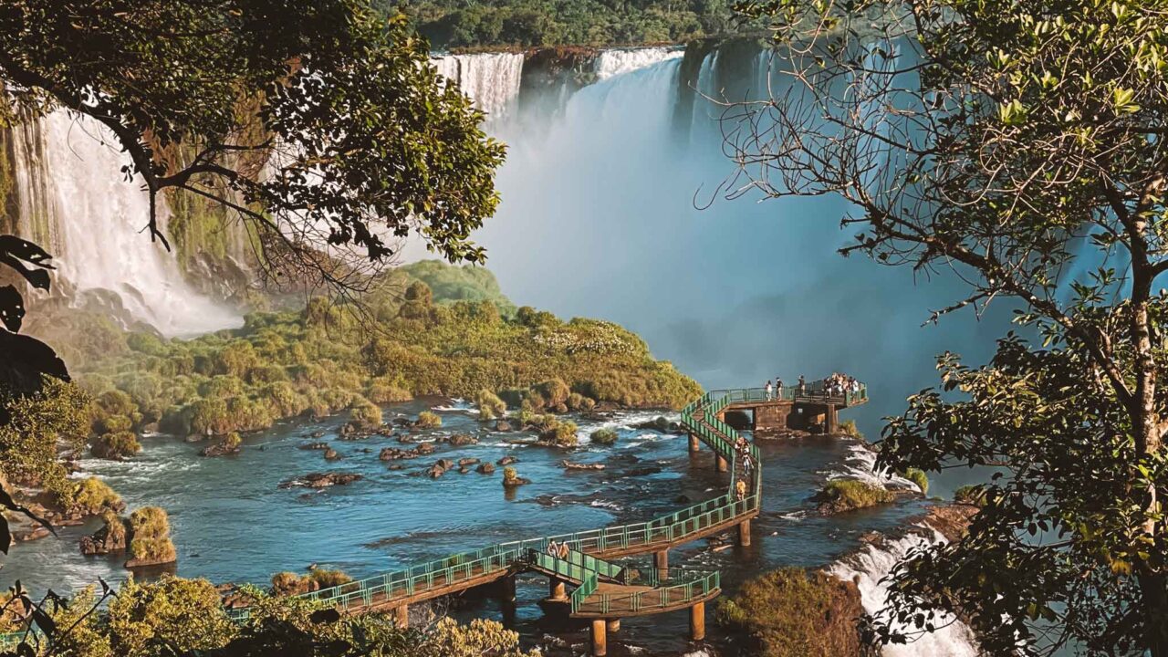 6 razões para visitar Foz do Iguaçu Foz do Iguaçu Cidade turística