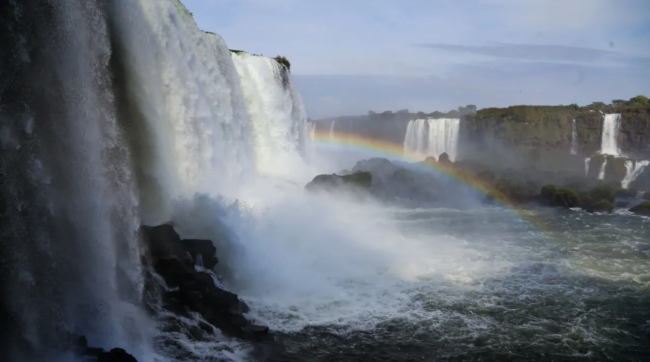 imponência de um dos maiores eventos naturais do mundo