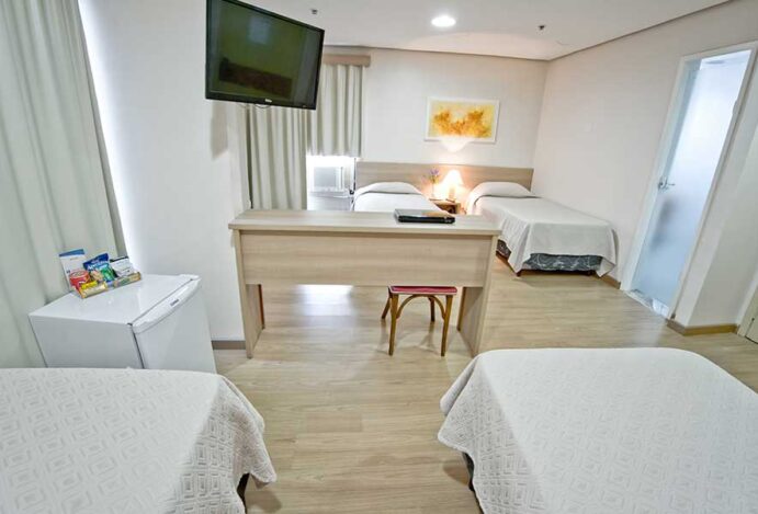 Curitiba hotel barato