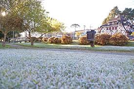 Campos do Jordão no Inverno: Onde Curtir o Melhor Frio do Brasil