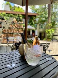 Campos do Jordão para apreciadores de vinho: vinícolas e bares de vinho imperdíveis