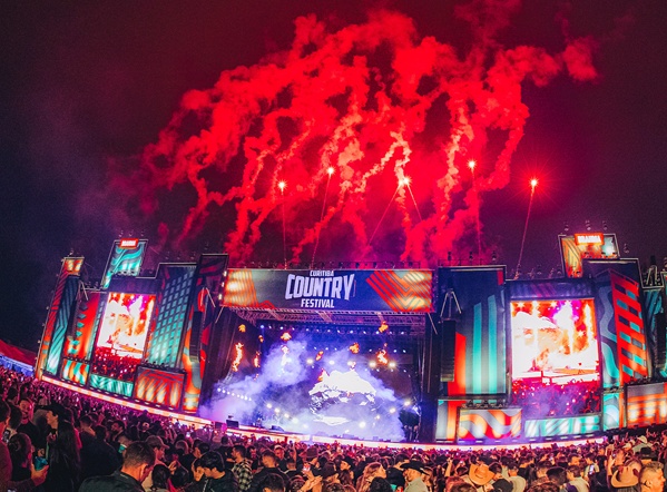 Curitiba Country Festival: palco gigante, emoção maior ainda