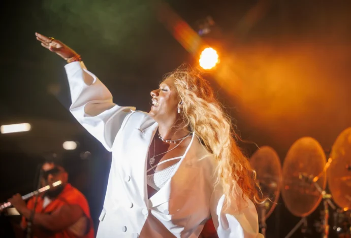 Show de Liniker na Multi Arena: viva essa experiência com conforto no Park Tower Campinas