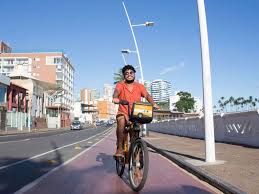 Descubra Salvador em duas rodas: pedalando pela orla da Pituba até Itapuã