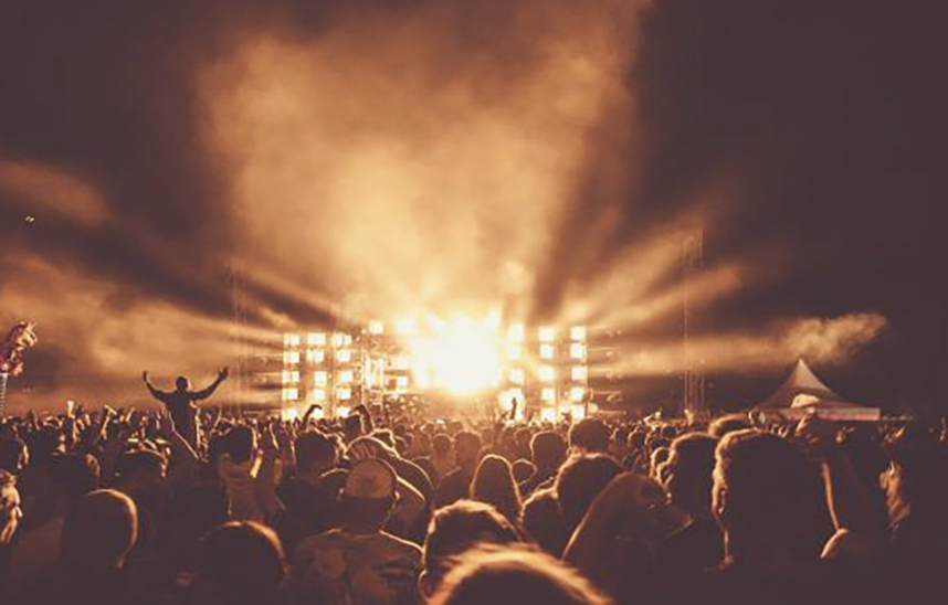 Cordas, Voz e Poesia Humberto Gessinger Desplugado em Ribeirão Pret Cordas, Voz e Poesia: Humberto Gessinger Desplugado em Ribeirão Preto